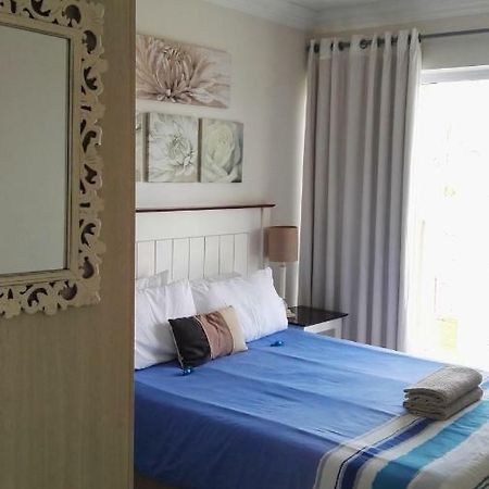 27 & 28 Neptune Terrace Джефрис Бей Екстериор снимка