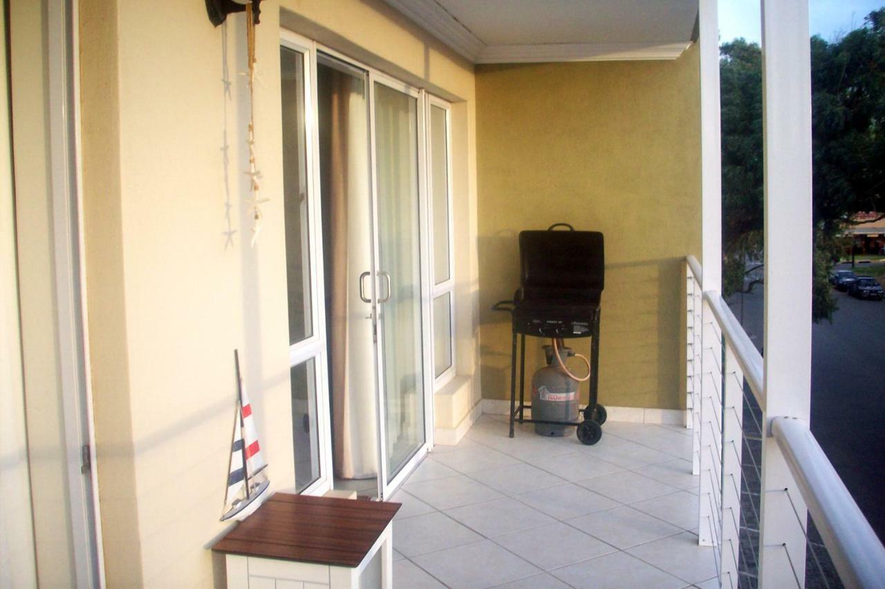 27 & 28 Neptune Terrace Джефрис Бей Екстериор снимка